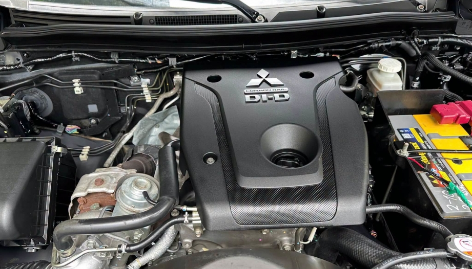 Nổ máy xe Triton có tiếng cạch cạch là bị sao thế anh em?